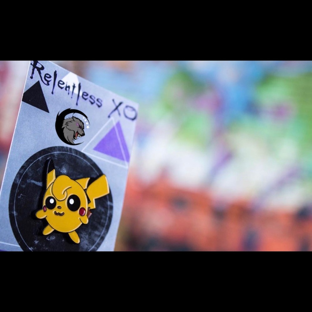 Jigglychu Enamel Pin *LIMITED* - Picture 4 of 6